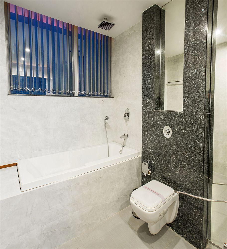 Hotel Narula'S Aurrum Amritsar Bagian luar foto