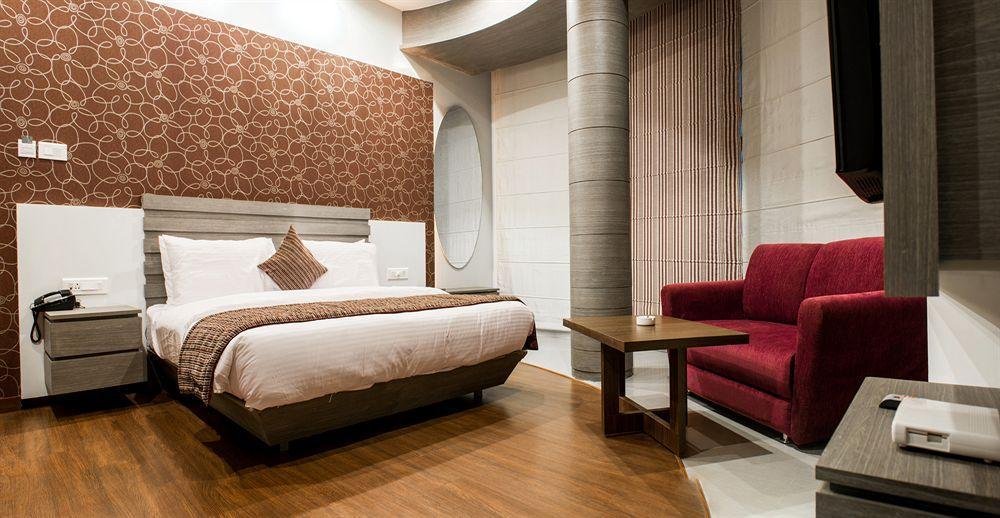 Hotel Narula'S Aurrum Amritsar Bagian luar foto