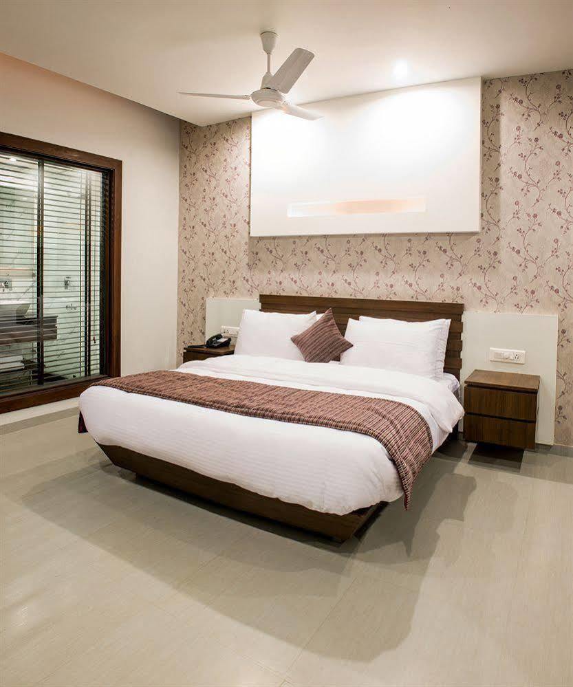 Hotel Narula'S Aurrum Amritsar Bagian luar foto